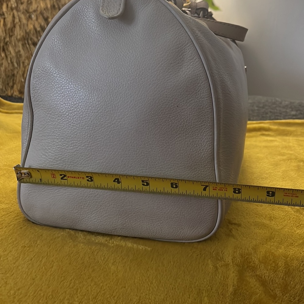 Authentic Genuine Leather Michael Kors Handbag - Picture 14 of 14